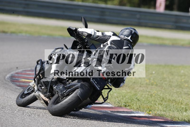 /45 10.08.2025 Plüss Moto Sport ADR/Freies Fahren/backside